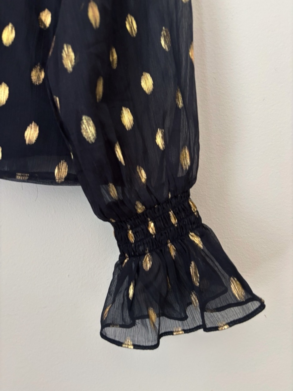 Pomander Place Celeste Black Metallic Gold Ruffle Blouse Small - Picture 4 of 8